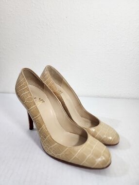 Christian Louboutin Vintage Nude Embossed Leather Cap Toe Pumps EU 37